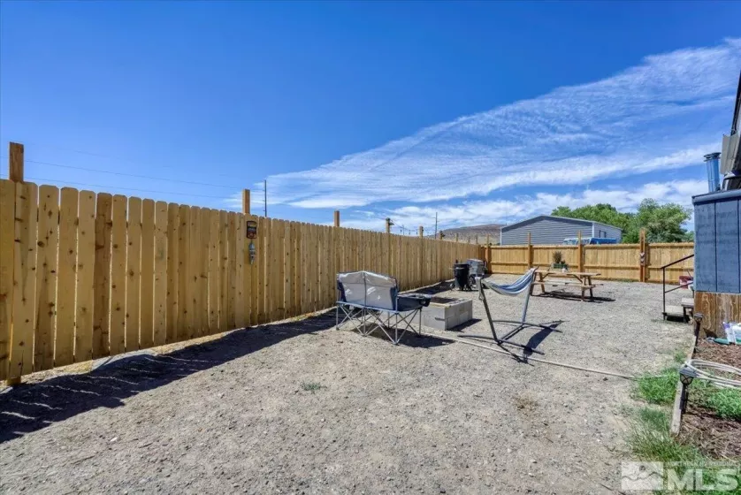 725 Stock Ln, Fernley, Nevada 89408, 2 Bedrooms Bedrooms, ,1 BathroomBathrooms,Residential,For Sale,Stock Ln,240010676