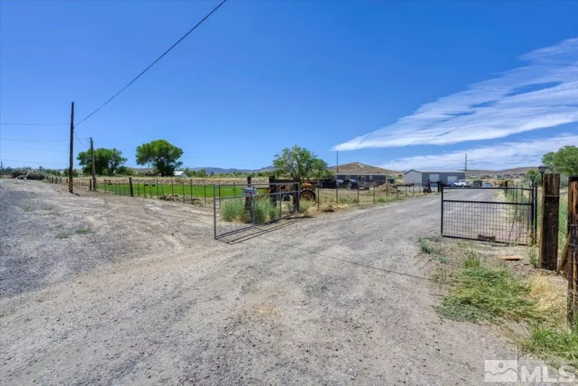 725 Stock Ln, Fernley, Nevada 89408, 2 Bedrooms Bedrooms, ,1 BathroomBathrooms,Residential,For Sale,Stock Ln,240010676