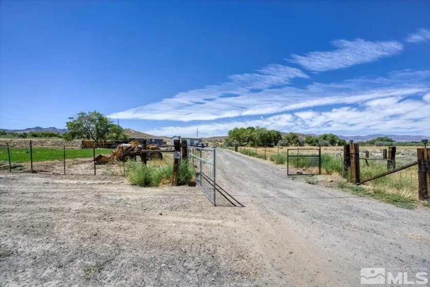 725 Stock Ln, Fernley, Nevada 89408, 2 Bedrooms Bedrooms, ,1 BathroomBathrooms,Residential,For Sale,Stock Ln,240010676