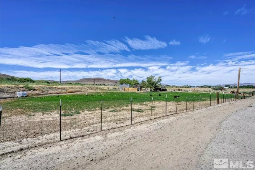 725 Stock Ln, Fernley, Nevada 89408, 2 Bedrooms Bedrooms, ,1 BathroomBathrooms,Residential,For Sale,Stock Ln,240010676