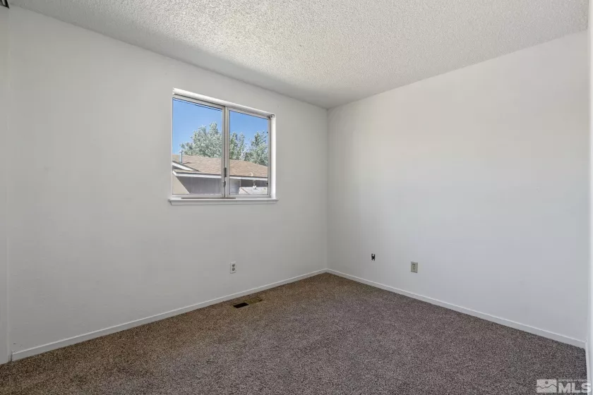 14085 Kernite St, Reno, Nevada 89506, 3 Bedrooms Bedrooms, ,2 BathroomsBathrooms,Residential,For Sale,Kernite St,240010495