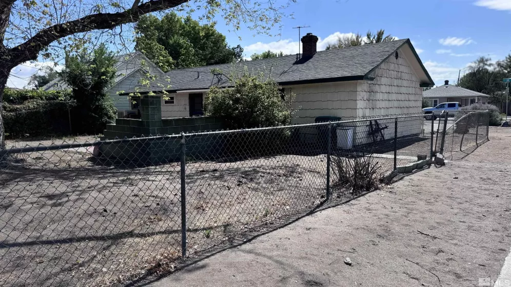 356 H St, Sparks, Nevada 89431, 2 Bedrooms Bedrooms, ,1 BathroomBathrooms,Residential,For Sale,H St,240012146