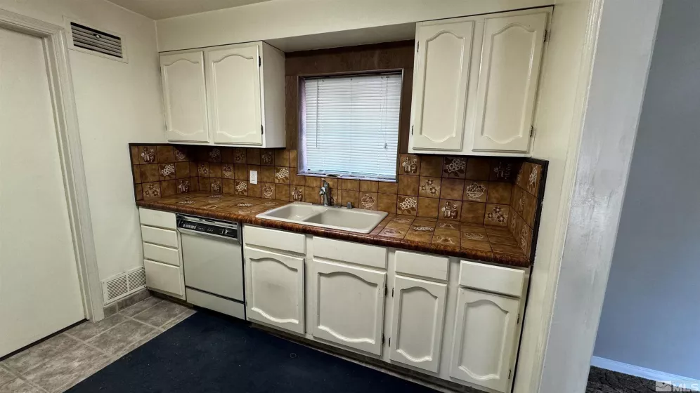 356 H St, Sparks, Nevada 89431, 2 Bedrooms Bedrooms, ,1 BathroomBathrooms,Residential,For Sale,H St,240012146