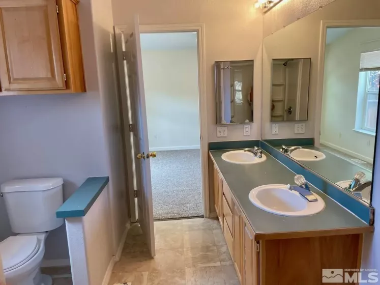 7660 Claridge Pointe Pkwy, Reno, Nevada 89506, 3 Bedrooms Bedrooms, ,2 BathroomsBathrooms,Residential,For Sale,Claridge Pointe Pkwy,240012142