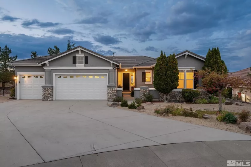 2185 Kingman Court, Reno, Nevada 89511, 3 Bedrooms Bedrooms, ,2 BathroomsBathrooms,Residential,For Sale,Kingman Court,240012122