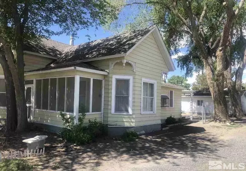 1605 Central Ave, Lovelock, Nevada 89419, 2 Bedrooms Bedrooms, ,1 BathroomBathrooms,Residential,For Sale,Central Ave,240012268