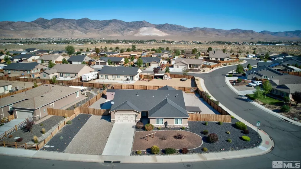 136 Oakmont, Dayton, Nevada 89403, 4 Bedrooms Bedrooms, ,3 BathroomsBathrooms,Residential,For Sale,Oakmont,240012298