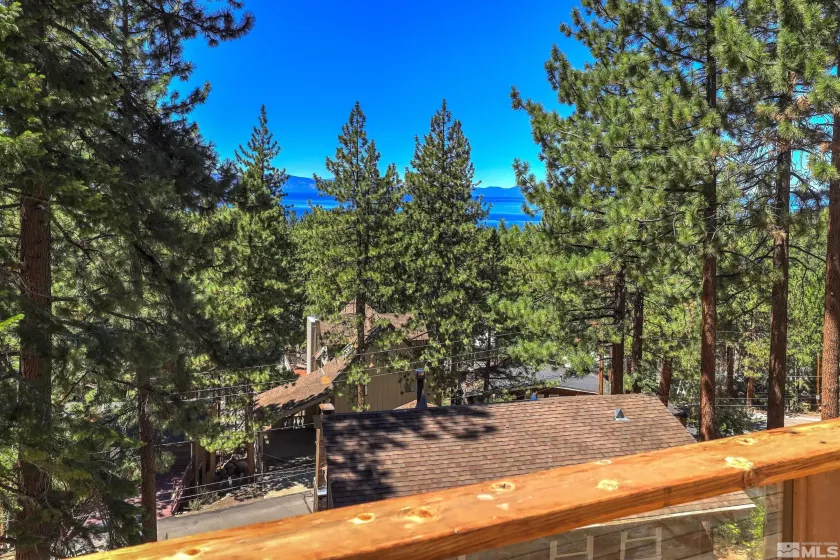 699 Lakeview Drive, Zephyr Cove, Nevada 89448, 3 Bedrooms Bedrooms, ,2 BathroomsBathrooms,Residential,For Sale,Lakeview Drive,240010399