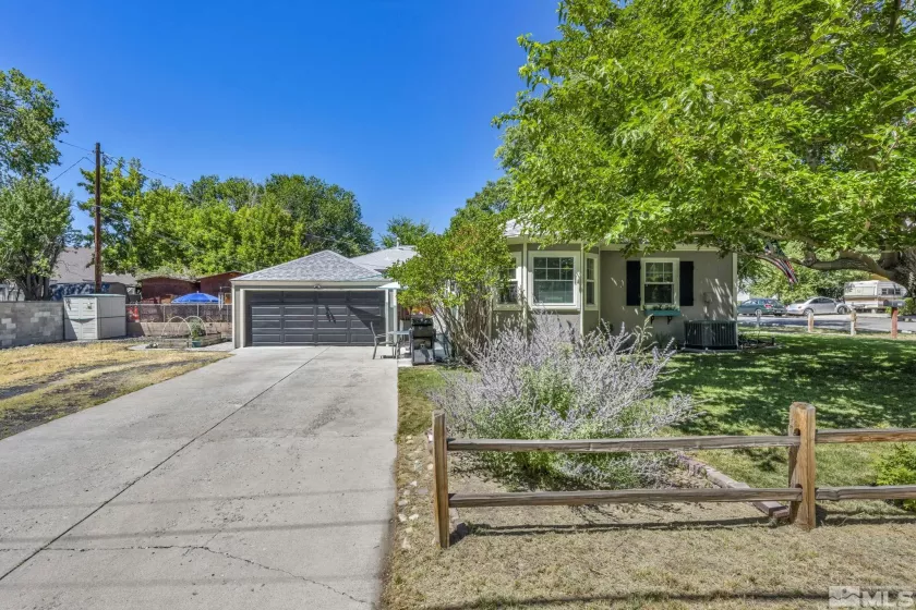 219 Lee Street, Carson City, Nevada 89706, 2 Bedrooms Bedrooms, ,1 BathroomBathrooms,Residential,For Sale,Lee Street,240012281