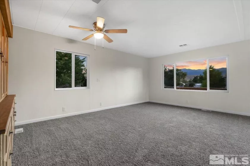 305 Taurus Cir, Reno, Nevada 89521, 2 Bedrooms Bedrooms, ,2 BathroomsBathrooms,Residential,For Sale,Taurus Cir,240012299