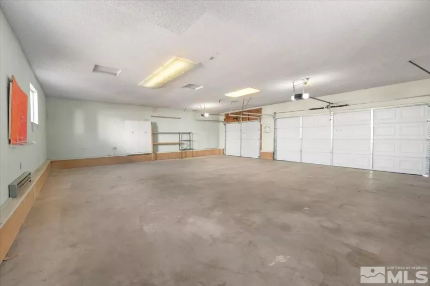 305 Taurus Cir, Reno, Nevada 89521, 2 Bedrooms Bedrooms, ,2 BathroomsBathrooms,Residential,For Sale,Taurus Cir,240012299