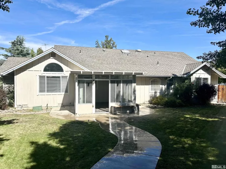 1217 Fieldgate Ct, Gardnerville, Nevada 89460, 3 Bedrooms Bedrooms, ,2 BathroomsBathrooms,Residential,For Sale,Fieldgate Ct,240012318