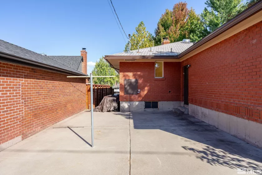 1295 Mark Twain Avenue, Reno, Nevada 89509, 2 Bedrooms Bedrooms, ,1 BathroomBathrooms,Residential,For Sale,Mark Twain Avenue,240012340