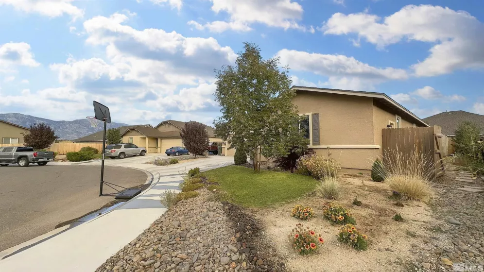 1220 Hat Band Ct, Gardnerville, Nevada 89410, 4 Bedrooms Bedrooms, ,2 BathroomsBathrooms,Residential,For Sale,Hat Band Ct,240012342