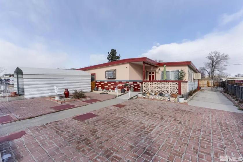 1885 Castle Way, Reno, Nevada 89512, 4 Bedrooms Bedrooms, ,2 BathroomsBathrooms,Residential,For Sale,Castle Way,240010690