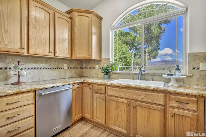 114813 US Highway 395, Topaz, Ca, California 96107, 4 Bedrooms Bedrooms, ,2 BathroomsBathrooms,Residential,For Sale,US Highway 395,240012363