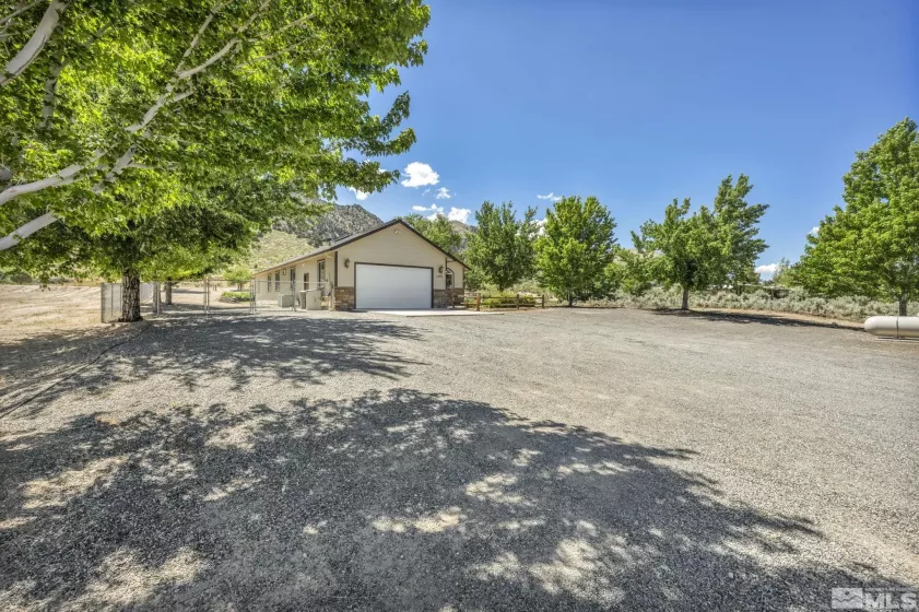 114813 US Highway 395, Topaz, Ca, California 96107, 4 Bedrooms Bedrooms, ,2 BathroomsBathrooms,Residential,For Sale,US Highway 395,240012363