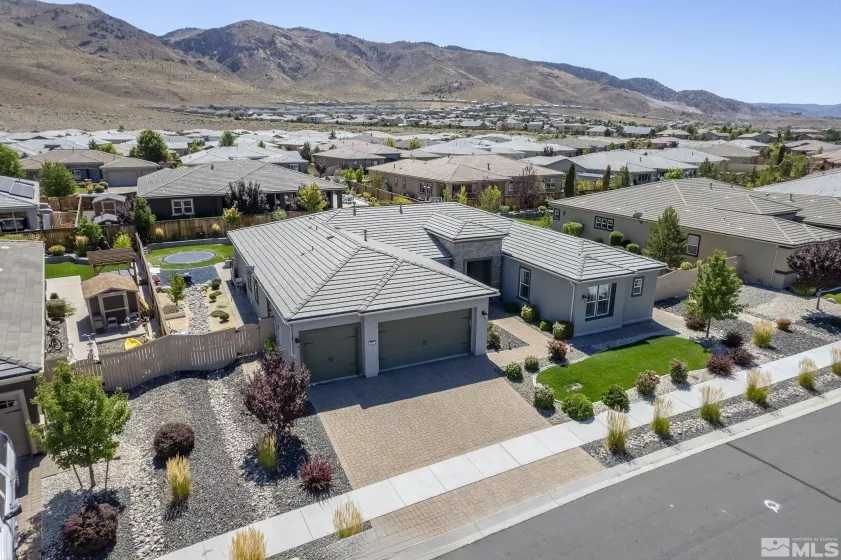 9820 Firefoot Lane, Reno, Nevada 89521, 4 Bedrooms Bedrooms, ,3 BathroomsBathrooms,Residential,For Sale,Firefoot Lane,240010662