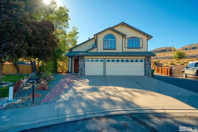 4343 Roundstone Ct, Sparks, Nevada 89436, 5 Bedrooms Bedrooms, ,3 BathroomsBathrooms,Residential,For Sale,Roundstone Ct,240012448