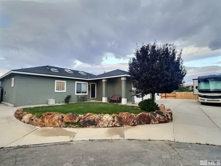 3975 Bria Cir, Sparks, Nevada 89436, 4 Bedrooms Bedrooms, ,3 BathroomsBathrooms,Residential,For Sale,Bria Cir,240010937