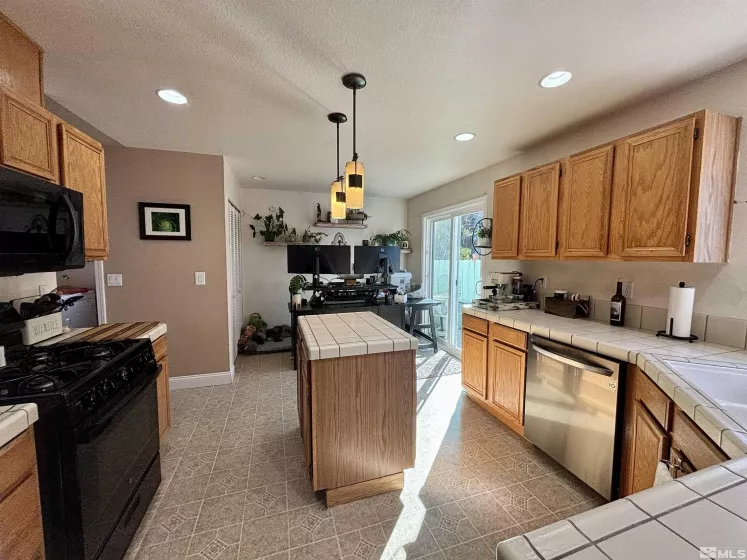 1673 Marinette Court, Reno, Nevada 89523, 3 Bedrooms Bedrooms, ,2 BathroomsBathrooms,Residential,For Sale,Marinette Court,240012470