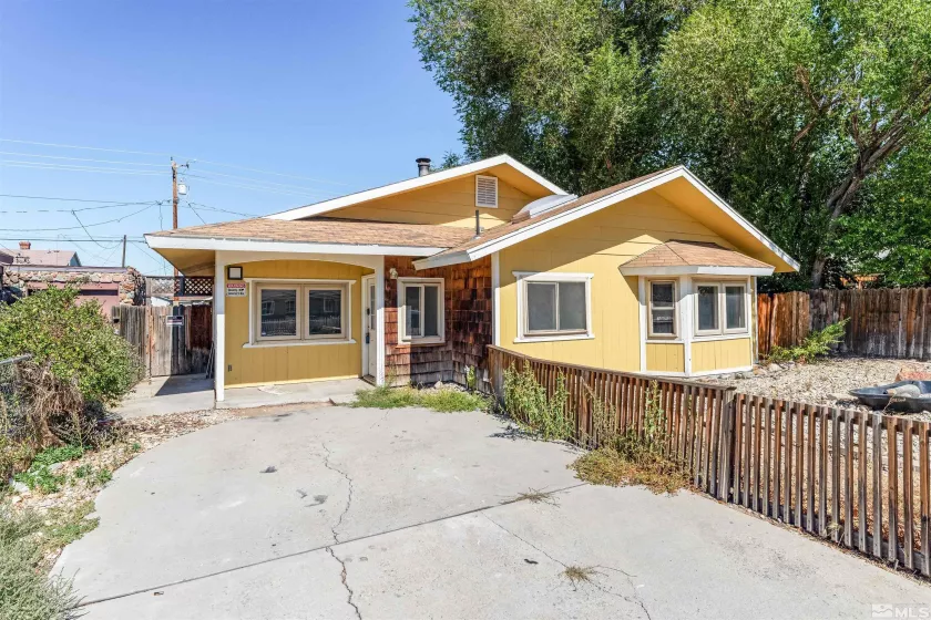 1924 H Street, Sparks, Nevada 89431, 4 Bedrooms Bedrooms, ,2 BathroomsBathrooms,Residential,For Sale,H Street,240012474