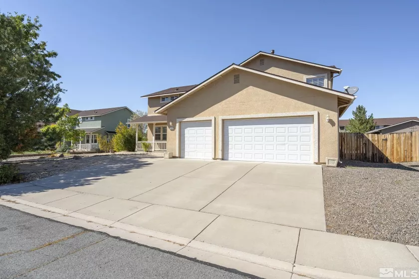 18553 Spicer Lake Ct, Reno, Nevada 89508, 5 Bedrooms Bedrooms, ,3 BathroomsBathrooms,Residential,For Sale,Spicer Lake Ct,240012435