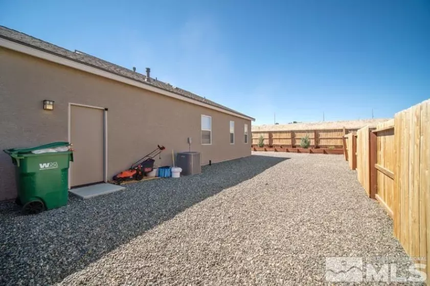 1667 Canal Drive, Fernley, Nevada 89408, 3 Bedrooms Bedrooms, ,2 BathroomsBathrooms,Residential,For Sale,Canal Drive,240012242