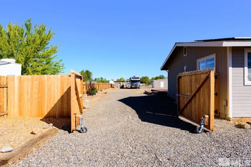 1486 Muir Dr, Gardnerville, Nevada 89460, 3 Bedrooms Bedrooms, ,2 BathroomsBathrooms,Residential,For Sale,Muir Dr,240012502