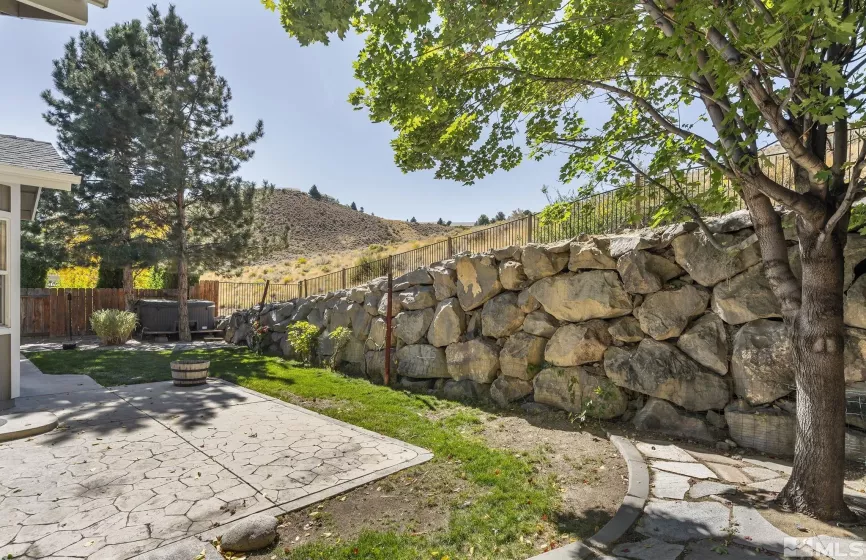 2955 Sierra Glen Cir, Reno, Nevada 89523, 3 Bedrooms Bedrooms, ,2 BathroomsBathrooms,Residential,For Sale,Sierra Glen Cir,240012514