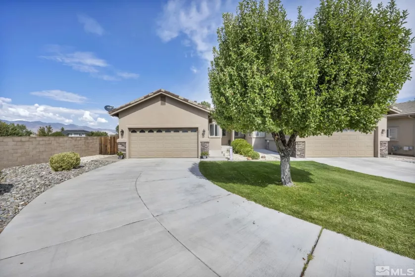 284 Cruden Bay Drive, Dayton, Nevada 89403, 2 Bedrooms Bedrooms, ,2 BathroomsBathrooms,Residential,For Sale,Cruden Bay Drive,240012255