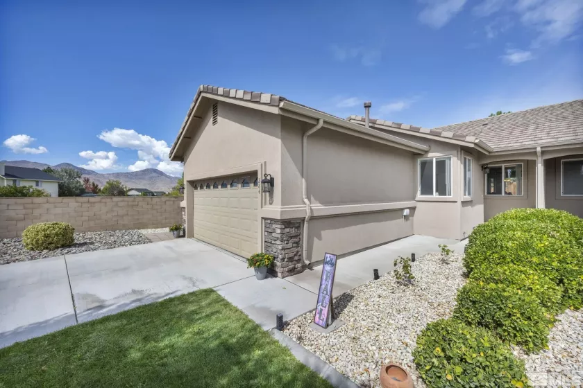 284 Cruden Bay Drive, Dayton, Nevada 89403, 2 Bedrooms Bedrooms, ,2 BathroomsBathrooms,Residential,For Sale,Cruden Bay Drive,240012255