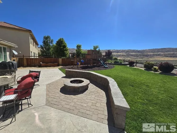 4313 Black Hills Dr, Sparks, Nevada 89436, 4 Bedrooms Bedrooms, ,3 BathroomsBathrooms,Residential,For Sale,Black Hills Dr,240012533