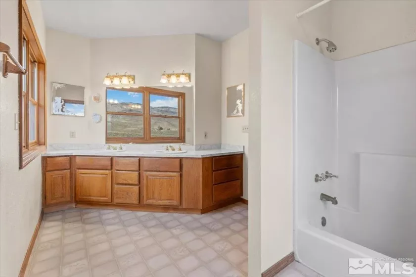 5790 Whiskey Springs Road, Reno, Nevada 89510, 5 Bedrooms Bedrooms, ,3 BathroomsBathrooms,Residential,For Sale,Whiskey Springs Road,240012536