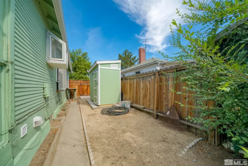 484 E 8th St., Reno, Nevada 89512, ,Residential Income,For Sale,E 8th St.,240012294