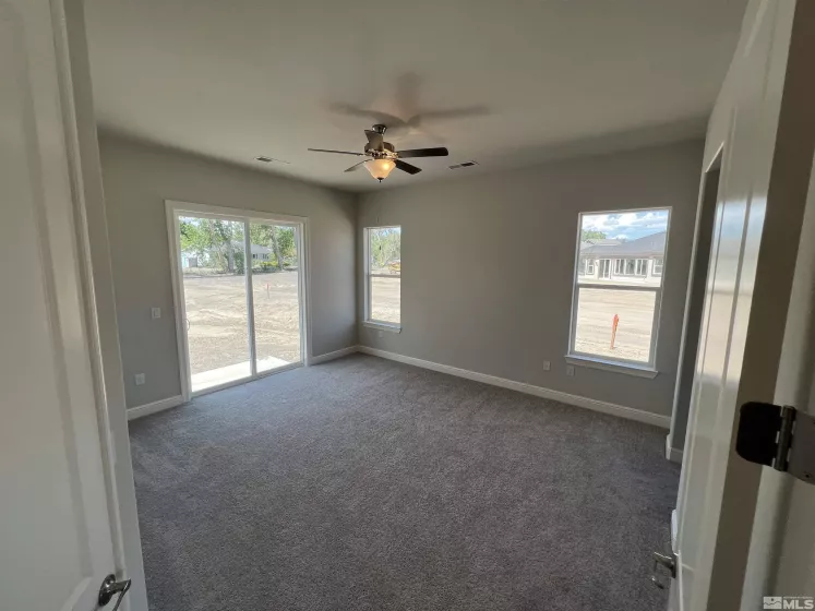 405 White Hawk Rd, Fernley, Nevada 89408, 4 Bedrooms Bedrooms, ,3 BathroomsBathrooms,Residential,For Sale,White Hawk Rd,240010454