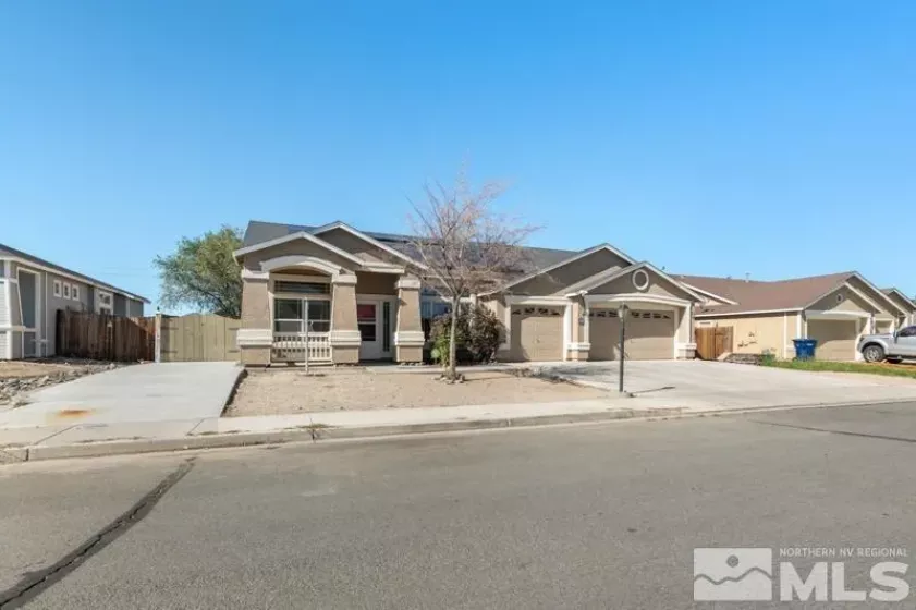 902 Jones Way, Fernley, Nevada 89408, 3 Bedrooms Bedrooms, ,2 BathroomsBathrooms,Residential,For Sale,Jones Way,240010857