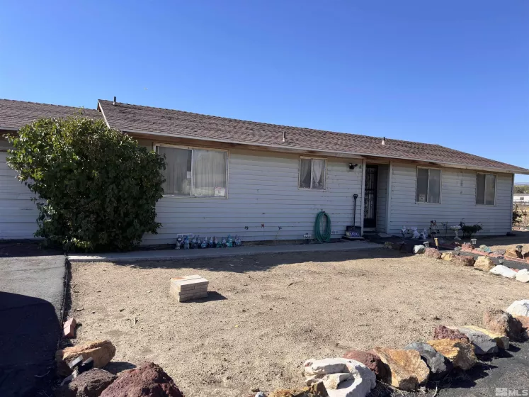 11790 Sitka St, Reno, Nevada 89006, 3 Bedrooms Bedrooms, ,2 BathroomsBathrooms,Residential,For Sale,Sitka St,240012680