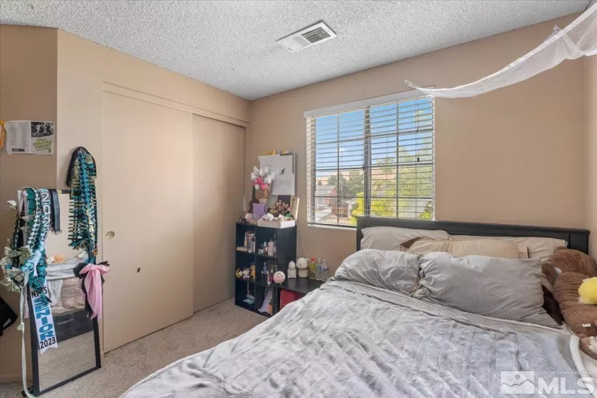 8474 Sopwith Blvd, Reno, Nevada 89506, 3 Bedrooms Bedrooms, ,2 BathroomsBathrooms,Residential,For Sale,Sopwith Blvd,240010630