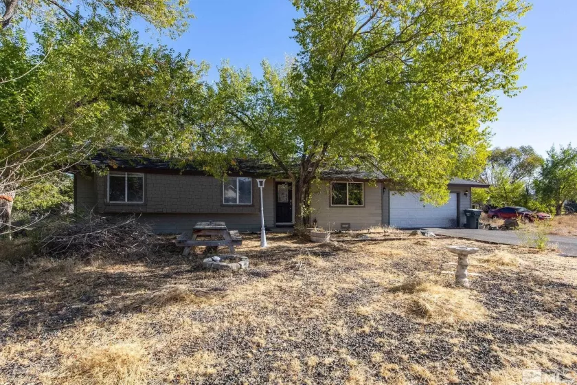 1294 Manhattan Way, Gardnerville, Nevada 89460, 3 Bedrooms Bedrooms, ,2 BathroomsBathrooms,Residential,For Sale,Manhattan Way,240012711