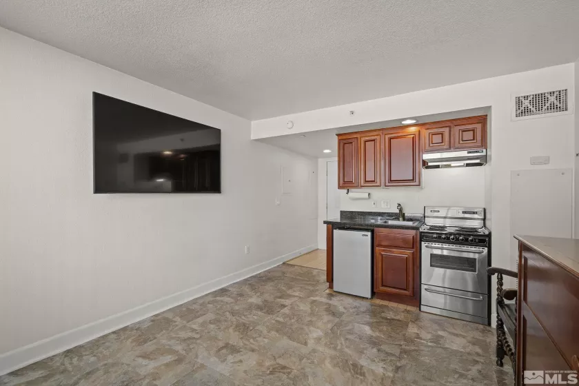 450 Arlington Ave #608, Reno, Nevada 89503, ,1 BathroomBathrooms,Residential,For Sale,Arlington Ave #608,240012715