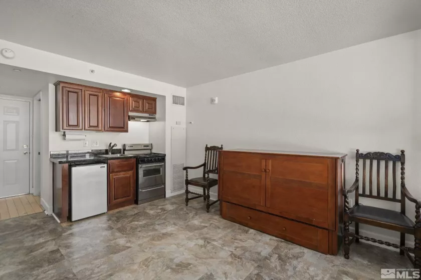 450 Arlington Ave #608, Reno, Nevada 89503, ,1 BathroomBathrooms,Residential,For Sale,Arlington Ave #608,240012715