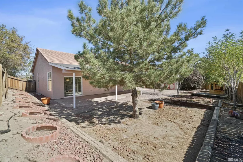 1043 Brierwood Ln, Fernley, Nevada 89408, 3 Bedrooms Bedrooms, ,2 BathroomsBathrooms,Residential,For Sale,Brierwood Ln,240012734