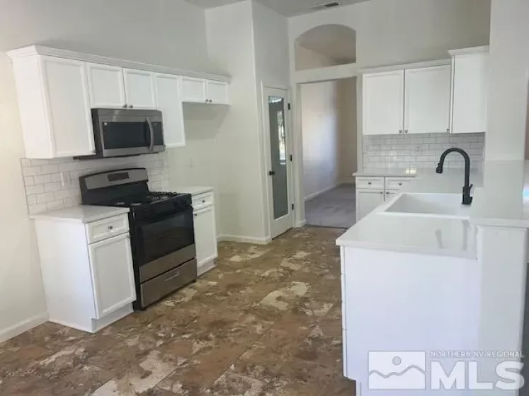 1043 Brierwood Ln, Fernley, Nevada 89408, 3 Bedrooms Bedrooms, ,2 BathroomsBathrooms,Residential,For Sale,Brierwood Ln,240012734