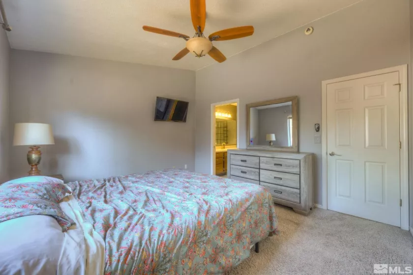 6820 Hibiscus, Sparks, Nevada 89436, 3 Bedrooms Bedrooms, ,2 BathroomsBathrooms,Residential,For Sale,Hibiscus,240012790