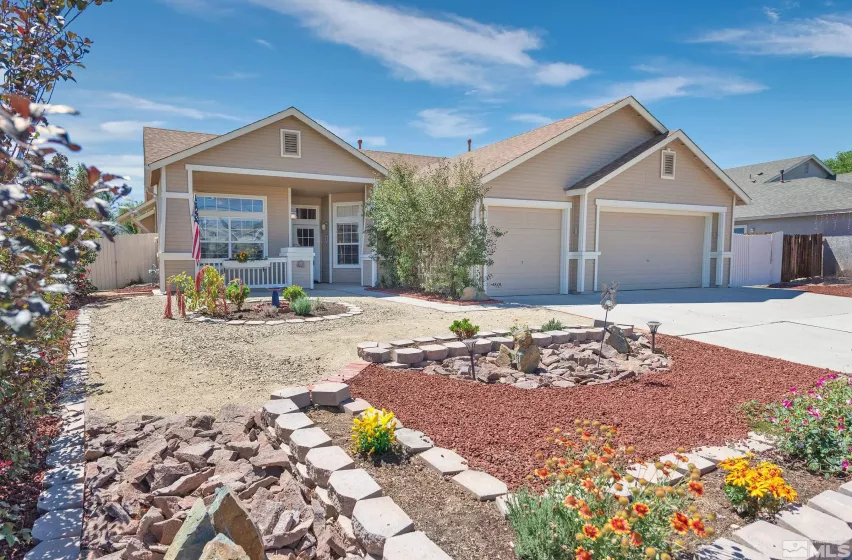 1325 Grassland, Dayton, Nevada 89403, 3 Bedrooms Bedrooms, ,2 BathroomsBathrooms,Residential,For Sale,Grassland,240010597