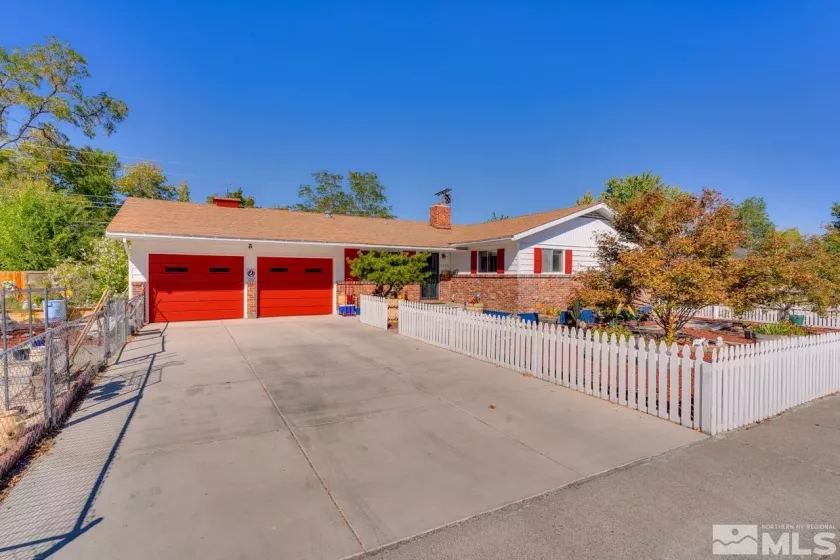 1045 Maplewood Dr., Reno, Nevada 89509, 3 Bedrooms Bedrooms, ,2 BathroomsBathrooms,Residential,For Sale,Maplewood Dr.,240012793