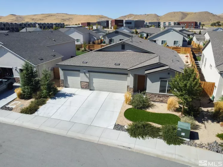 6443 June Bug Ct, Sparks, Nevada 89436, 3 Bedrooms Bedrooms, ,2 BathroomsBathrooms,Residential,For Sale,June Bug Ct,240012801