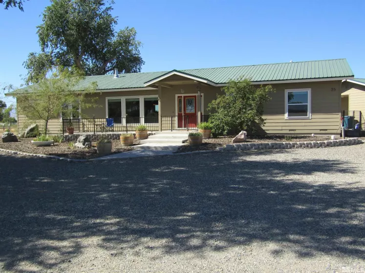 35 Mackenzie Ln, Yerington, Nevada 89447, 3 Bedrooms Bedrooms, ,3 BathroomsBathrooms,Residential,For Sale,Mackenzie Ln,240010656