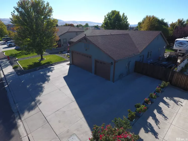 1274 Chara Lane, Sparks, Nevada 89441, 3 Bedrooms Bedrooms, ,2 BathroomsBathrooms,Residential,For Sale,Chara Lane,240012833